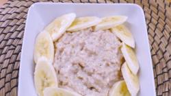 How to properly cook oatmeal with milk: the healthiest recipes