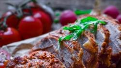 Sütőben fóliában sült sertéshús - receptek fotókkal Mit lehet tenni a sertéshúsból a sütőben